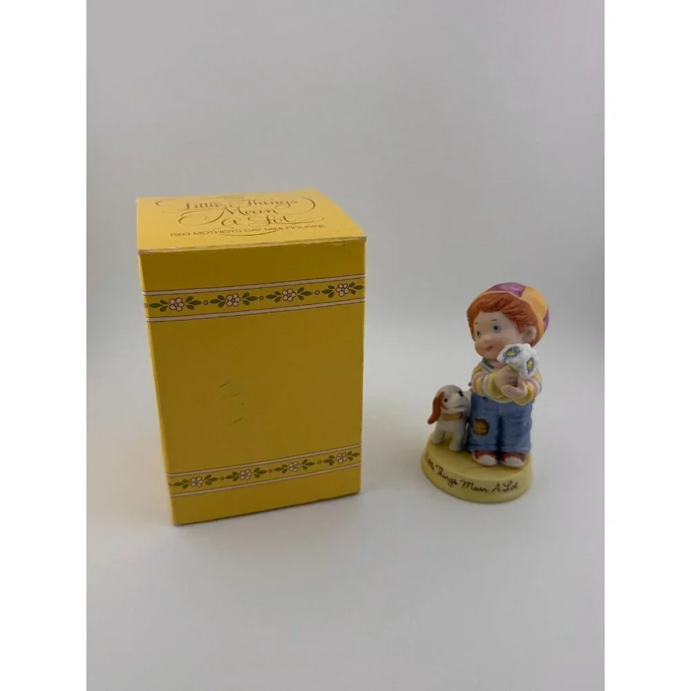 AVON Vintage 1983 Little Things Mean A lot Mother's Day Mini Figurine